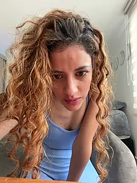 alana15 online show from July 26, 2026, 1:18 pm