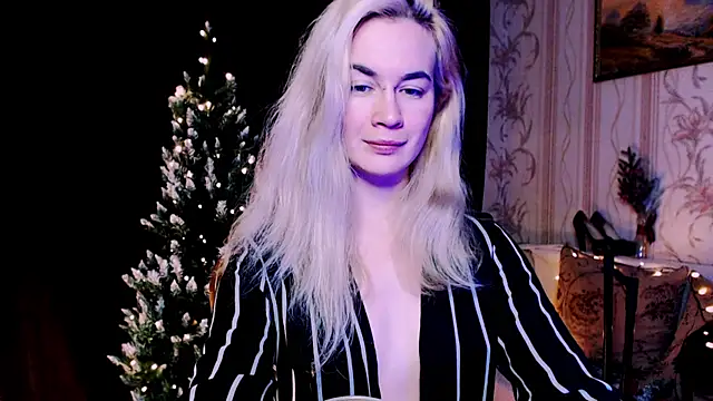 xxxcharismaaa online show from December 14, 2025, 8:14 pm