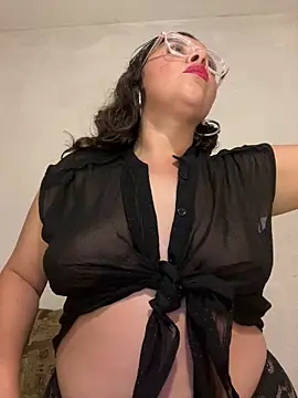 Vivi Kvsh online show from April 11, 2026, 5:15 am