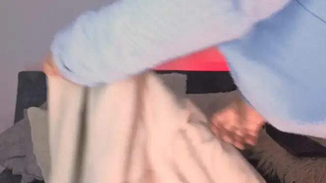 angiebutt online show from April 13, 2026, 8:46 pm