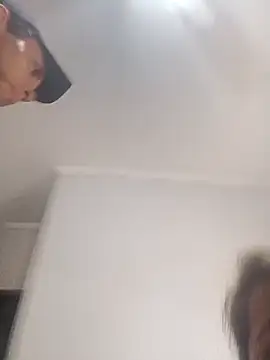 vivifernades online show from October 4, 2025, 12:07 pm