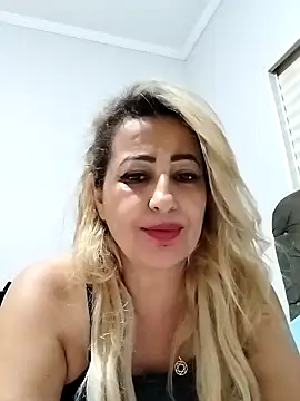 vivifernades online show from March 6, 2025, 12:43 am