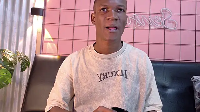 Snapshot of martin_killer chatting on February 19, 2026, 1:24 am martin killer online show from February 19, 2026, 1:24 am