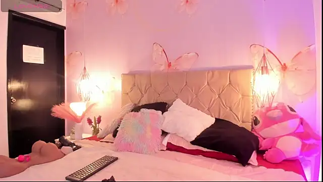 Vivi prinncess online show from April 2, 2026, 4:57 pm