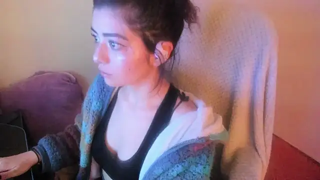 Sammysammy  online show from May 13, 2026, 7:37 am