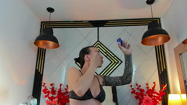 Snapshot of Leisygirl chatting on April 10, 2026, 3:02 am Leisygirl online show from April 10, 2026, 3:02 am