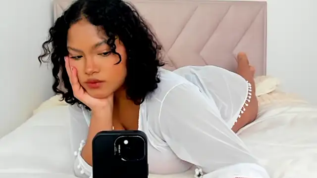 Dephne   online show from March 3, 2025, 12:28 pm