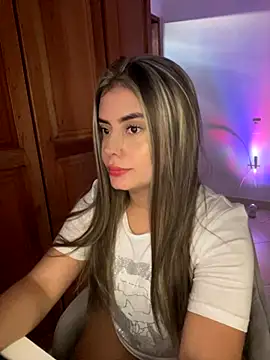 Miss valeriaa online show from November 22, 2025, 10:08 pm