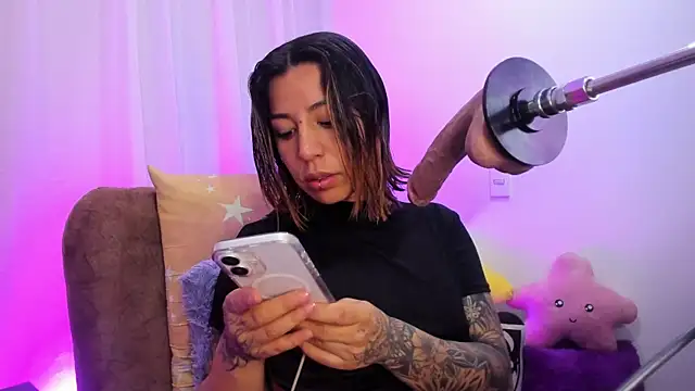  antonella dreamss online show from December 17, 2025, 3:28 pm