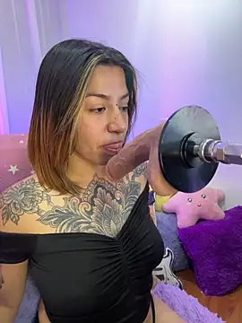 Snapshot of _antonella_dreamss chatting on October 5, 2025, 4:42 pm  antonella dreamss online show from October 5, 2025, 4:42 pm