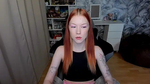 litl Mia online show from October 13, 2025, 3:24 pm