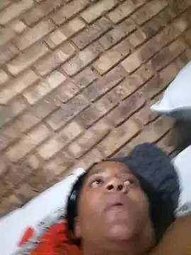 Galcraze online show from February 25, 2025, 9:37 pm