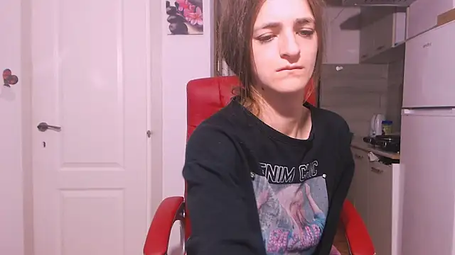 simyhvn online show from December 18, 2025, 5:01 am