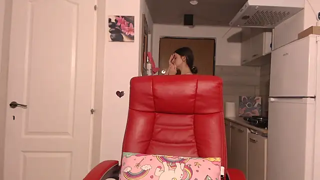 Snapshot of simyhvn chatting on April 3, 2026, 5:08 pm simyhvn online show from April 3, 2026, 5:08 pm