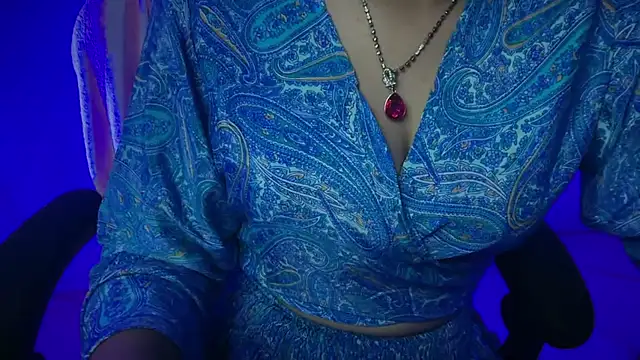 Queen Angelena online show from November 29, 2025, 5:46 pm