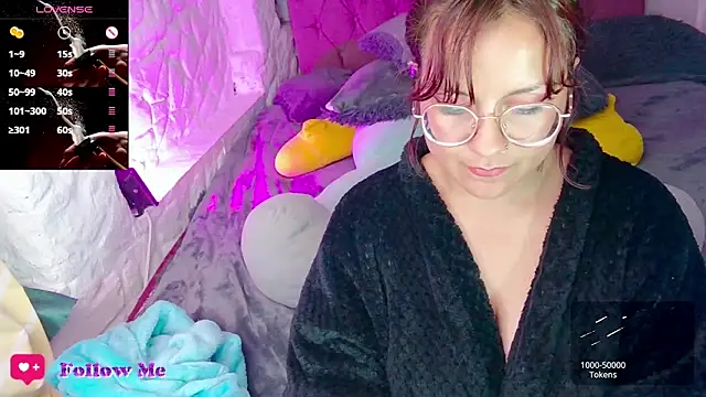 emma luna1986 online show from March 1, 2025, 7:08 am