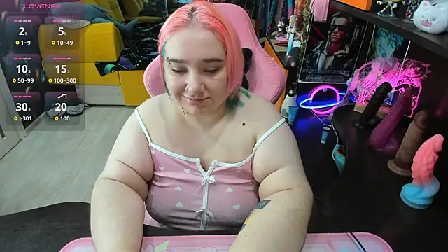 Softie Sofy online show from December 18, 2025, 3:11 am