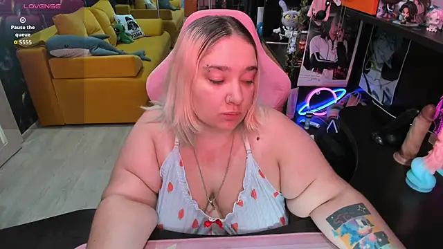 Softie Sofy online show from July 24, 2026, 3:02 am