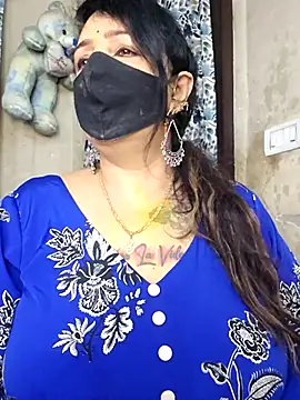 Snapshot of cute-tanvi chatting on April 4, 2026, 1:23 am cute-tanvi online show from April 4, 2026, 1:23 am