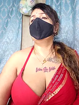 cute-tanvi online show from December 23, 2025, 1:05 am