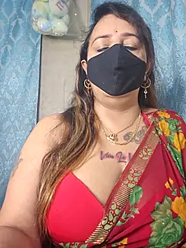 cute-tanvi online show from November 18, 2025, 1:32 am