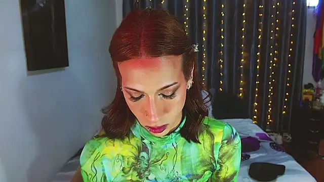 Kenisha Sweet online show from April 8, 2026, 10:33 pm