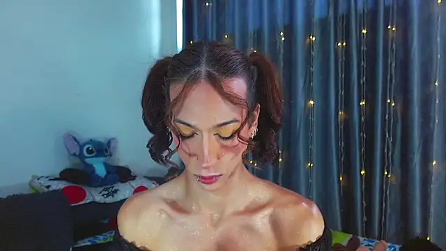 Kenisha Sweet online show from May 16, 2026, 6:51 pm