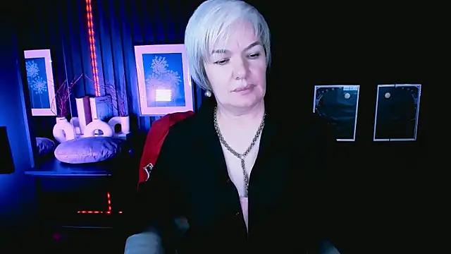 CarmenSoft online show from July 25, 2026, 5:15 am