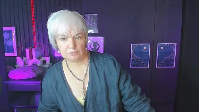 CarmenSoft online show from July 28, 2026, 8:52 pm