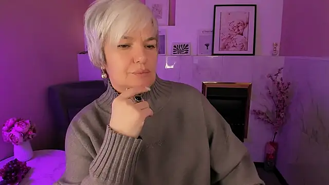 CarmenSoft online show from March 7, 2026, 8:36 pm