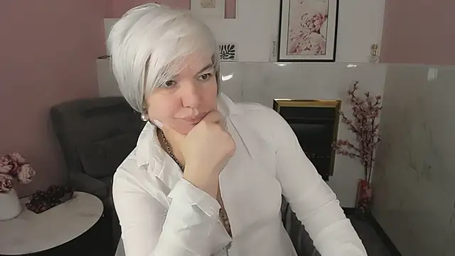 CarmenSoft online show from April 20, 2026, 9:01 am