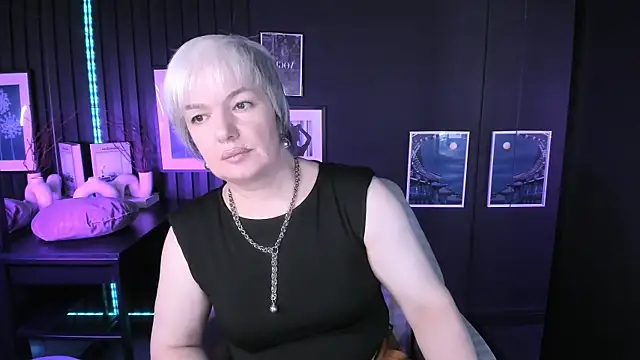 CarmenSoft online show from July 14, 2026, 9:10 pm