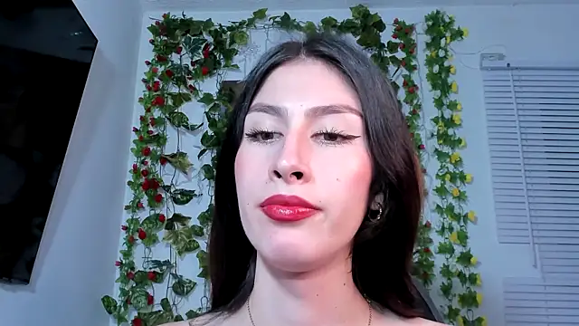 Snapshot of valeria_gonzales_ chatting on February 21, 2025, 2:06 am valeria gonzales online show from February 21, 2025, 2:06 am