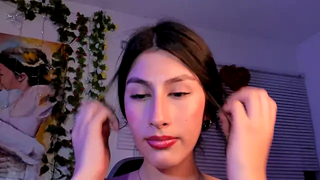 Snapshot of valeria_gonzales_ chatting on February 9, 2025, 12:49 am valeria gonzales online show from February 9, 2025, 12:49 am