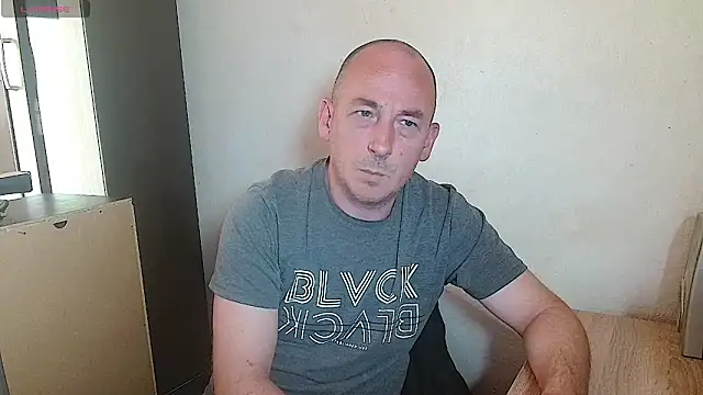 Johan   Barker online show from April 22, 2026, 12:01 pm