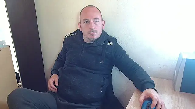 Johan   Barker online show from October 28, 2025, 12:26 pm