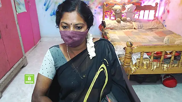 Snapshot of Novapol chatting on November 14, 2025, 6:17 am Novapol online show from November 14, 2025, 6:17 am