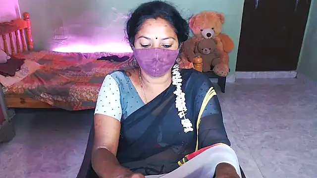 Snapshot of Novapol chatting on December 20, 2025, 6:11 pm Novapol online show from December 20, 2025, 6:11 pm