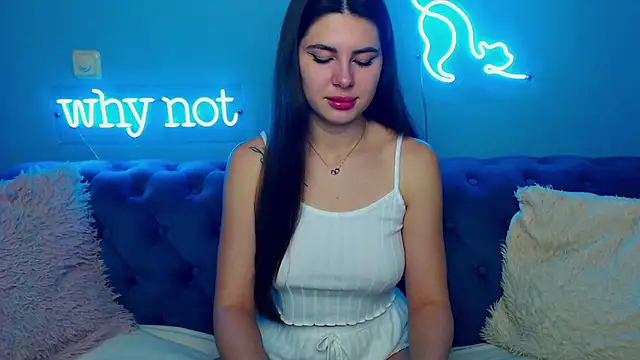 ViollinaLove online show from November 17, 2025, 5:55 am