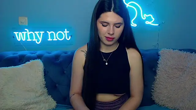 ViollinaLove online show from April 6, 2026, 4:41 am