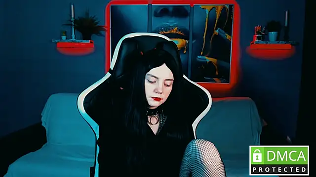 Harley Quinsy online show from February 18, 2025, 7:43 am