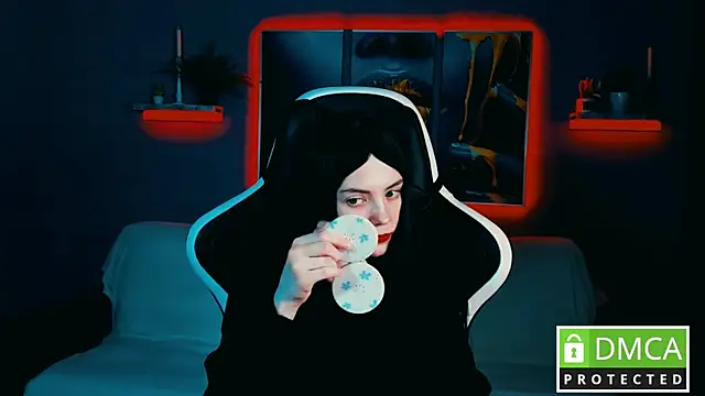 Harley Quinsy online show from February 18, 2025, 4:37 am