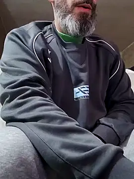 207RCCam online show from March 16, 2025, 11:15 pm