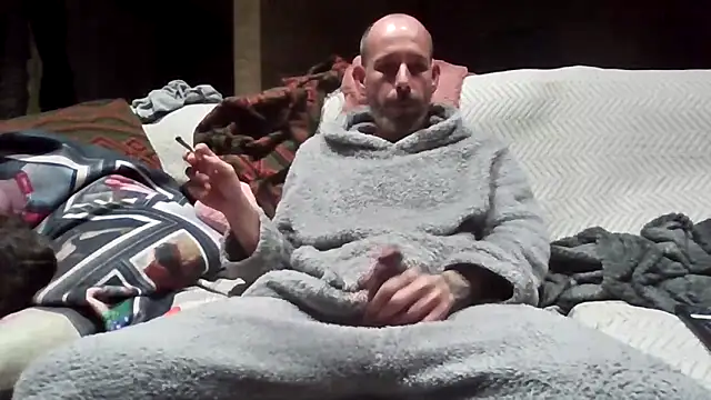 207RCCam online show from November 15, 2025, 6:28 am