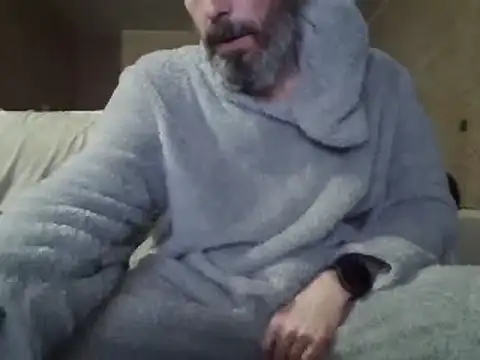 207RCCam online show from February 1, 2025, 6:32 am