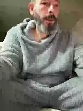 207RCCam online show from January 12, 2025, 3:17 am