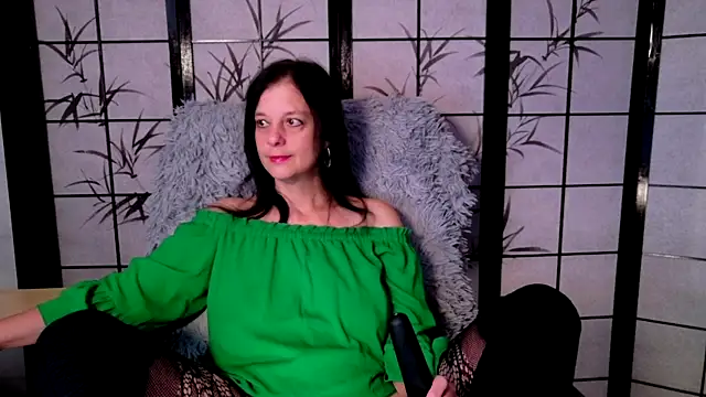  Sweetlonglips  online show from July 23, 2026, 7:49 am