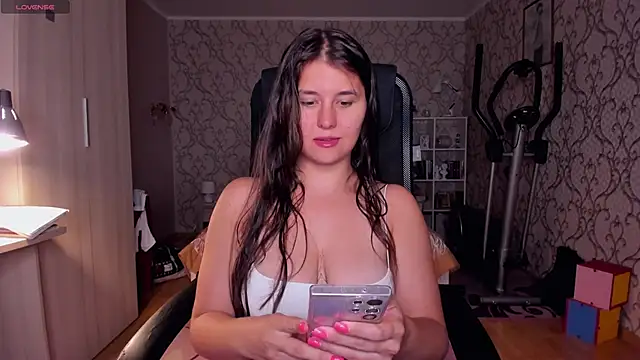 Lolly Jane online show from June 19, 2026, 5:52 pm