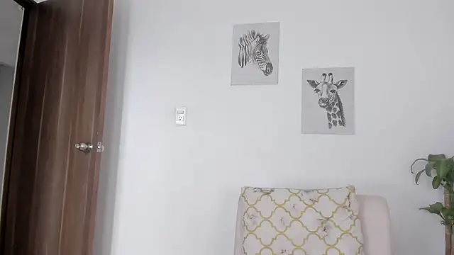 Hanna Risso online show from October 27, 2025, 6:09 pm