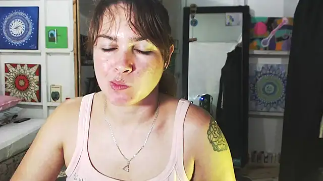 solamatista11 online show from September 12, 2025, 10:20 pm